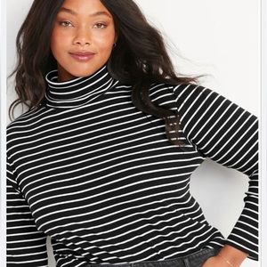 Old Navy Striped Long Sleeve Turtleneck Top